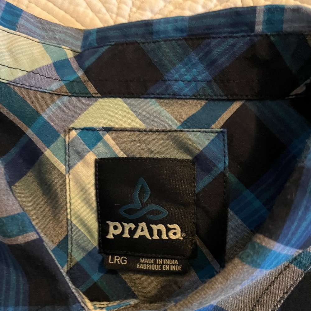 PRANA MEN'S SZ LARGE LIGHTWEIGHT SHORT SLEEVE CAMP SHIRT